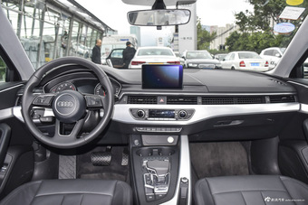 2017款奥迪A4L 2.0T自动40TFSI时尚型