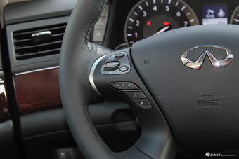 2017款英菲尼迪Q70L 2.5L自动悦享版