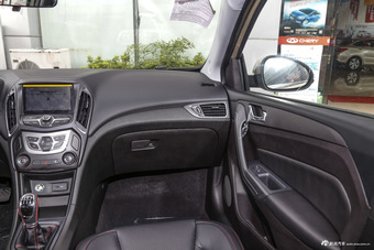 2016款艾瑞泽5 1.5L手动领锐版 秀色金