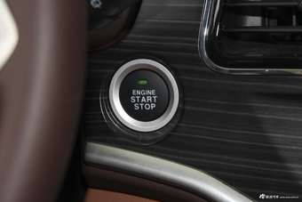 2018款北汽幻速S7 1.5T 自动尊享型