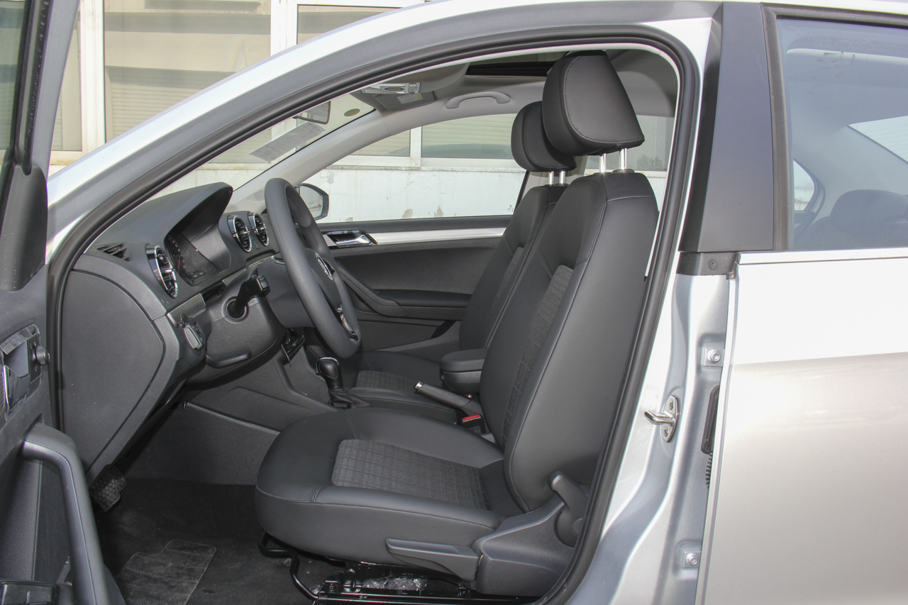 2017款捷达1.5L自动豪华型