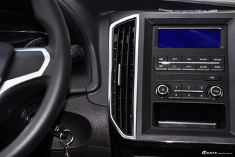 2017款众泰Z360 1.5L手动豪华型