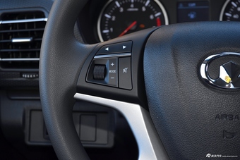 2017款风骏5 2.4L手动欧洲版汽油两驱精英型大双排4G69S4N