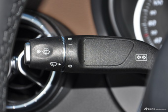 2016款改款奔驰CLA级 CLA260 2.0T 4MATIC