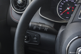 2018款名爵6 1.5T自动20T精英智联版 