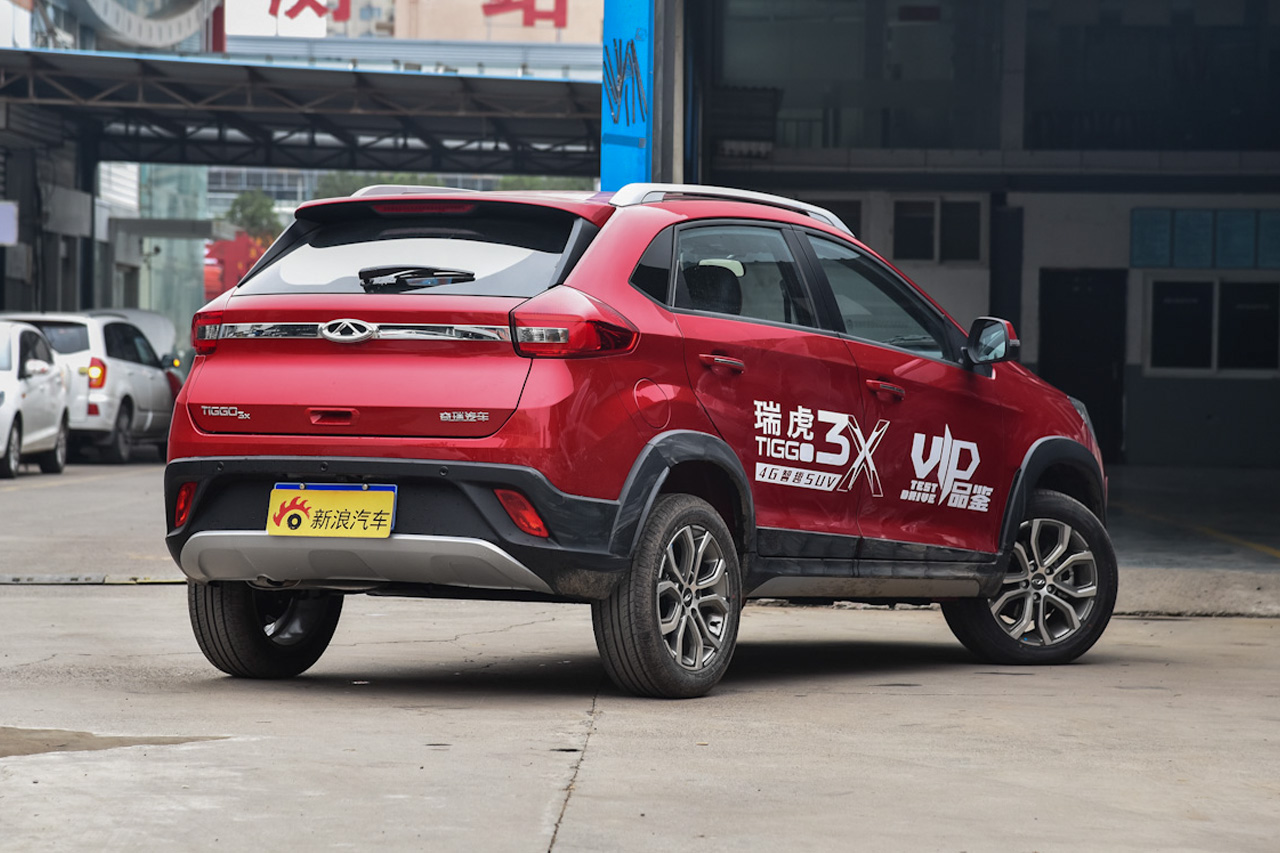 2017款瑞虎3X 1.5L手动时尚版