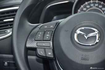 2016款马自达3昂克赛拉1.5L手动三厢豪华型 炫亮银