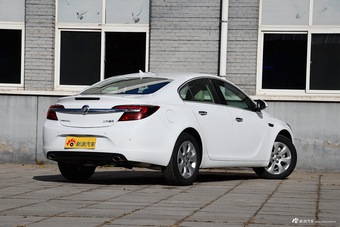 2015款君威 2.0L 精英时尚型