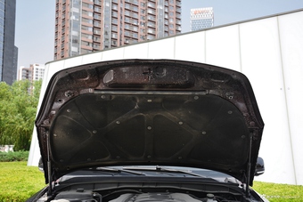 2016款驭胜S350 2.0T自动四驱汽油超豪华版5座