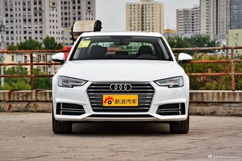 2018款奥迪A4L 2.0T自动30周年年型40 TFSI时尚型