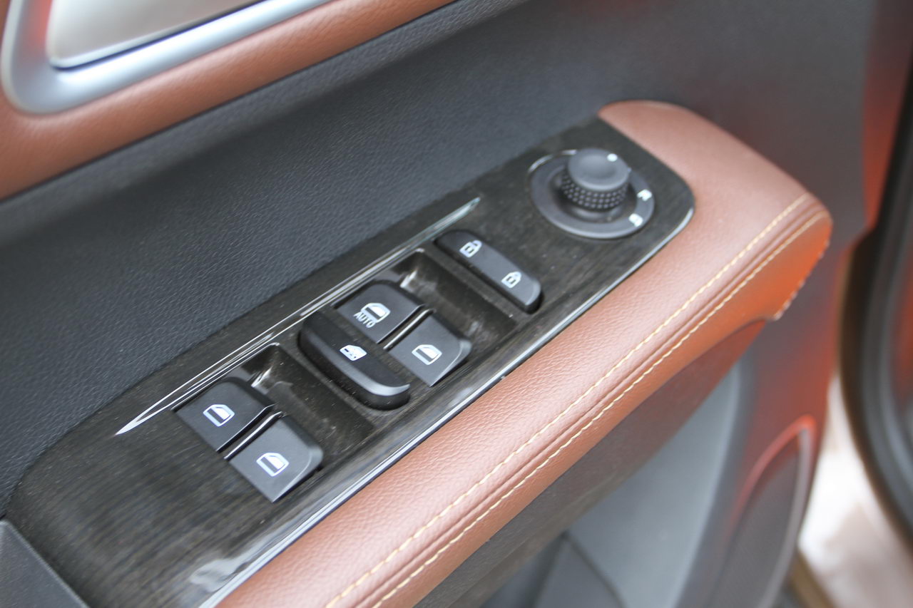 2016款斯威X7 1.8L手动尊贵型