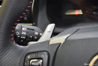 2016款雷克萨斯RC 2.0T自动200t F SPORT版