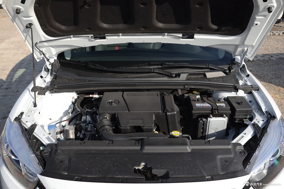 2017款中华H3 1.5L自动豪华型