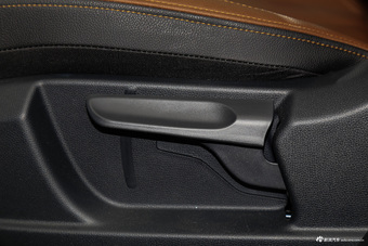 2016款森雅R7 1.6L手动智能型