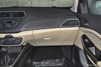 2017款福睿斯1.5L手动舒适型