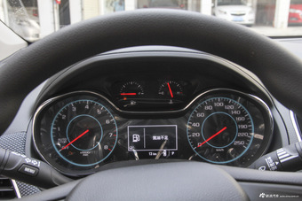 2016款科鲁兹1.5L自动时尚天窗版