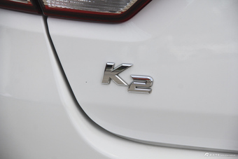 2017款起亚K2 1.6L自动Premium三厢