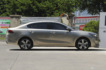 2017款凯绅1.8L自动DLX 