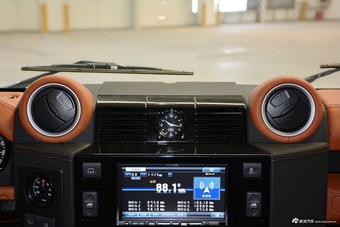 2016款卫士斯达泰克110 2.2L柴油68周年纪念版