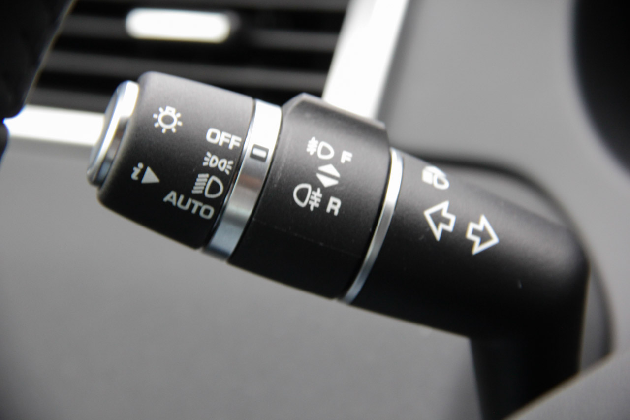 2016款发现神行2.0T自动HSE版