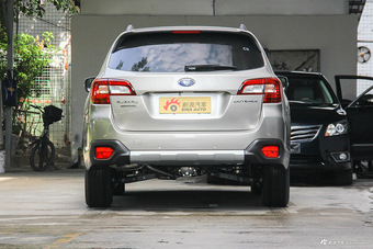 2017款傲虎 2.5L自动运动导航版 EyeSight