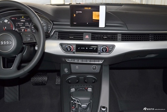 2017款奥迪A5 2.0T自动Sportback 40 TFSI时尚型