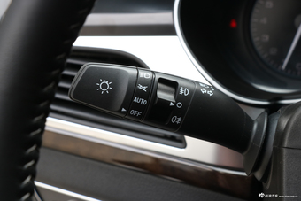 2018款众泰Z700H 1.8T DCT尊享型