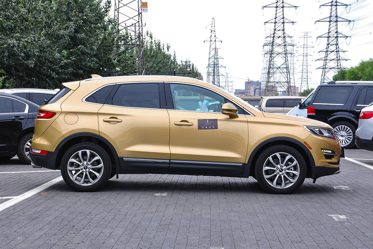 2017款林肯MKC 2.0T自动两驱尊雅版