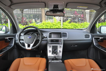 2017款沃尔沃S60L 1.5T自动T3智进版图片