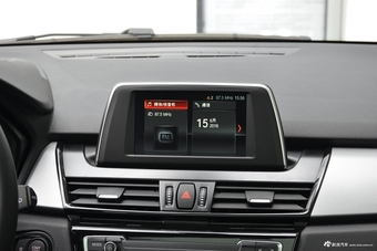 2018款宝马2系旅行车218i 1.5T自动时尚型