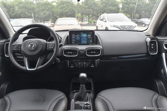 2017款风神AX4 1.6L手动潮尚型