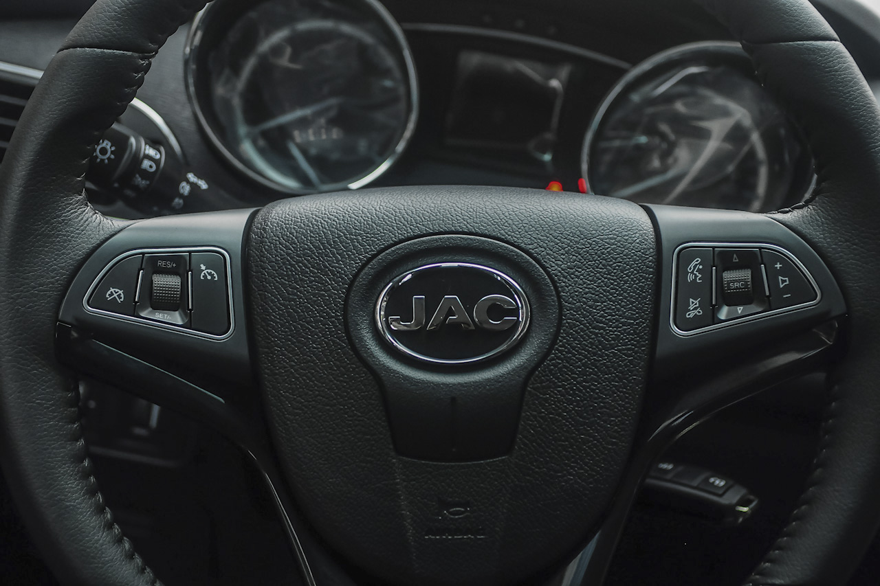 2015款帅铃T6 2.0L手动汽油旗舰型HFC4GA3-3D