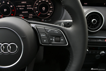 2018款奥迪Q2L 豪华致雅型35TFSI