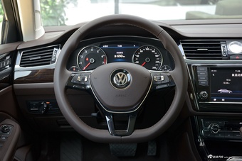 2016款大众辉昂 2.0T 自动380TSI 两驱至尊版