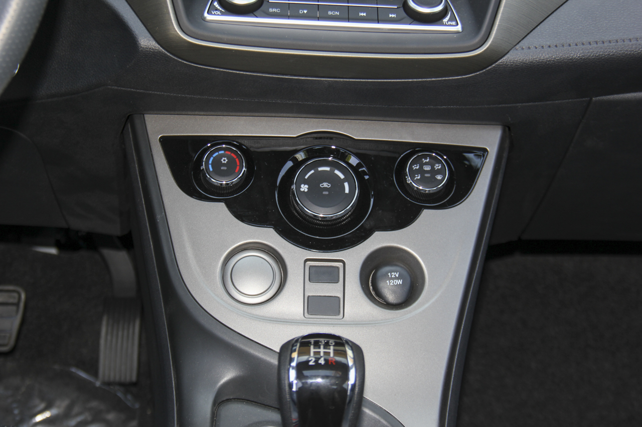 2017款海马M3 1.5L手动豪华型