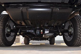 2016款北京BJ40 2.0T手动两驱尊贵版