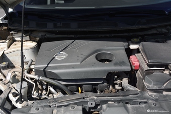 2017款逍客2.0L自动旗舰版 