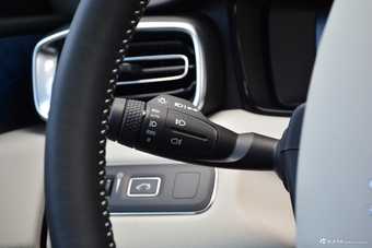 2017款领克01 2.0T自动两驱耀Pro版