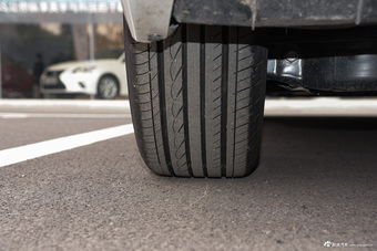 2014款雷克萨斯CT 1.8L自动200h F-Sport双色