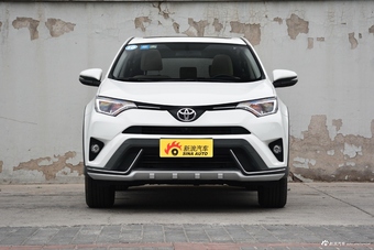 2018款RAV4荣放 2.0L自动两驱风尚X版
