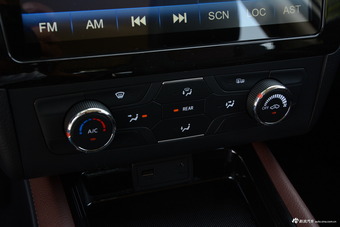 2016款风光580 1.5T自动豪华型