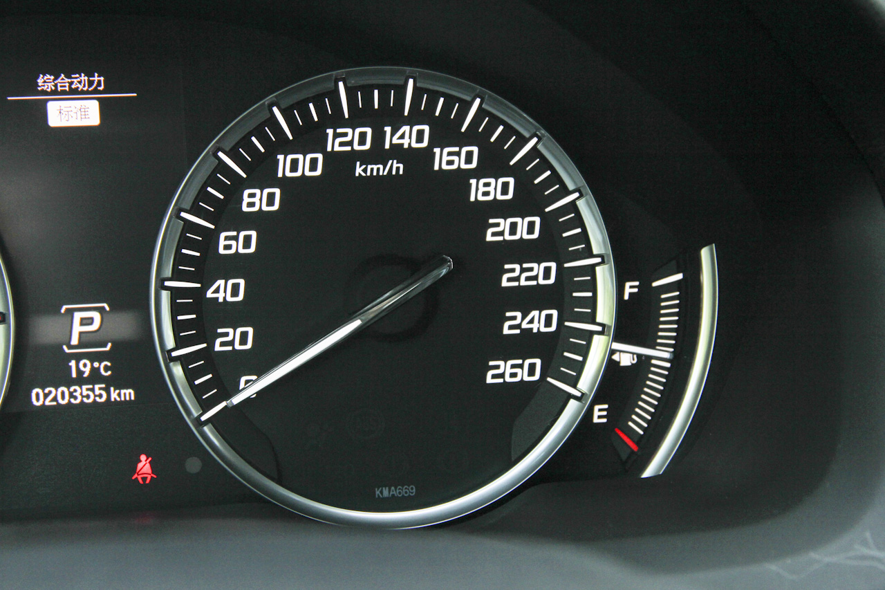 2015款讴歌TLX 2.4L自动精英版