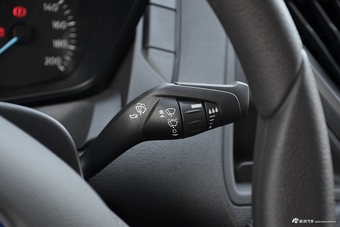 2017款新全顺2.0T中轴中顶汽油Gas 5/6座Kombi国5