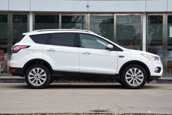 2017款翼虎2.0T自动四驱豪翼型EcoBoost 245 珍珠白