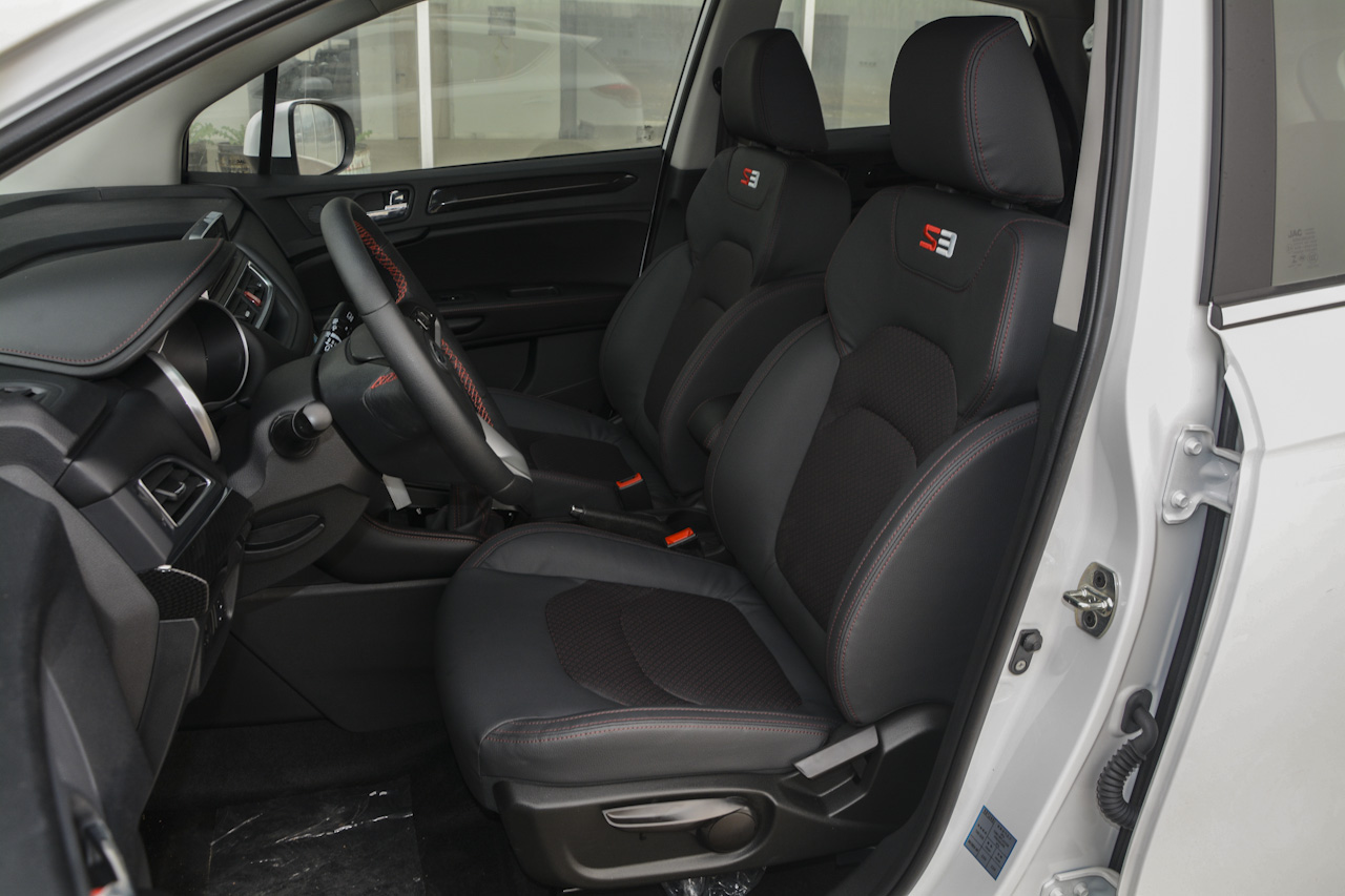 2018款瑞风S3定制版1.5L手动豪华智能型