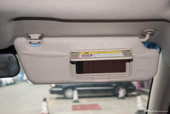 2015款 宝骏560 1.8L手动精英型