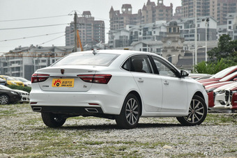 2017款荣威i6 1.5T自动互联网智尊版20T