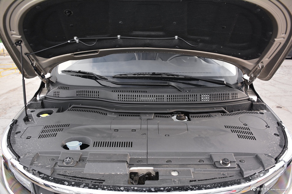 2017款金杯F50宜商系列1.6L手动豪华型