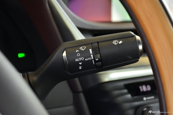 2018款雷克萨斯ES 2.5L自动300h尊享版