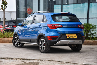 2015款北汽绅宝X25 1.5L手动精英型